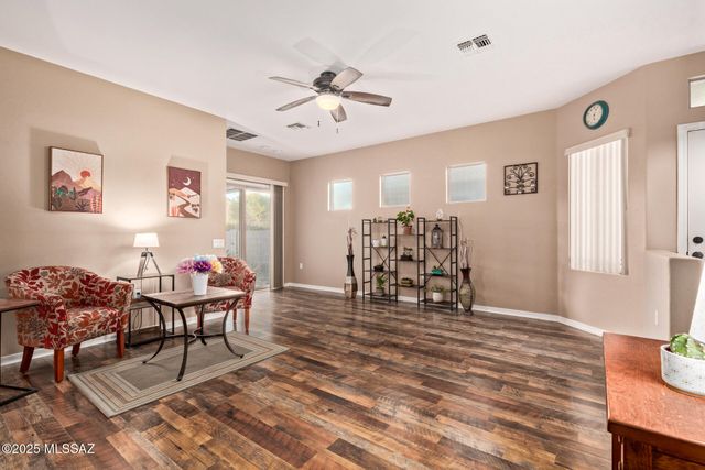 204 W Calle Media Luz, Sahuarita, AZ 85629