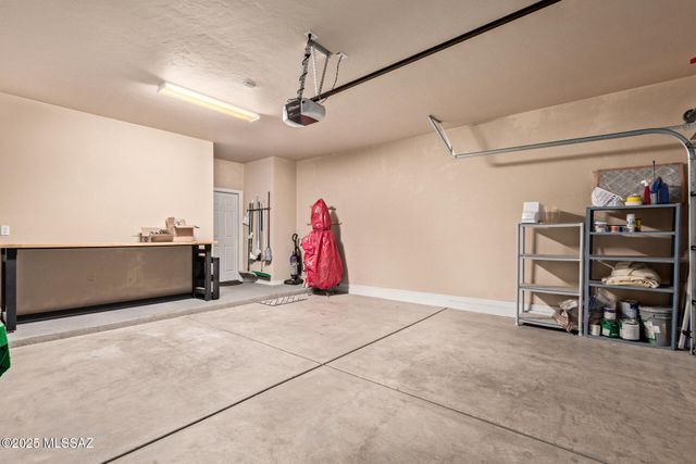 204 W Calle Media Luz, Sahuarita, AZ 85629