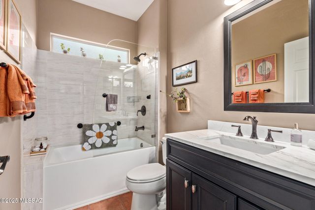 204 W Calle Media Luz, Sahuarita, AZ 85629