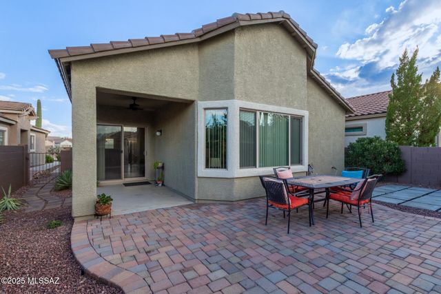 204 W Calle Media Luz, Sahuarita, AZ 85629