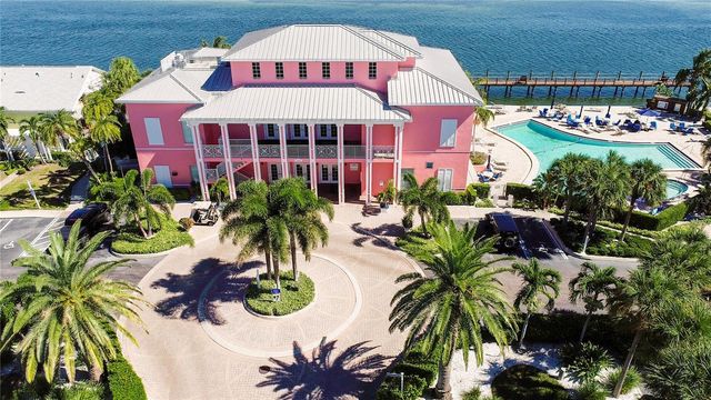 5132 BEACH DRIVE SE C, St Petersburg, FL 33705