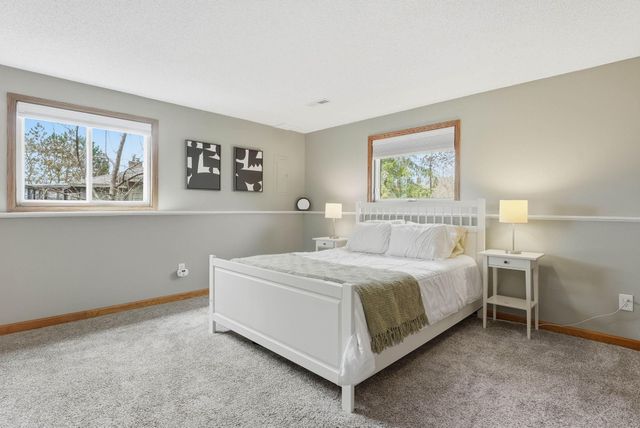 8105 Dakota Lane, Chanhassen, MN 55317