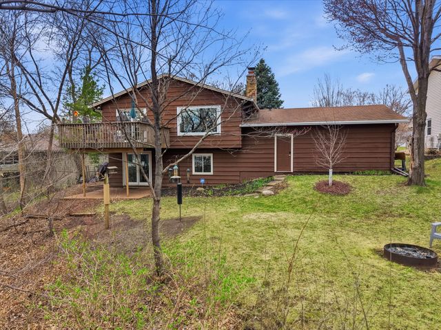 8105 Dakota Lane, Chanhassen, MN 55317