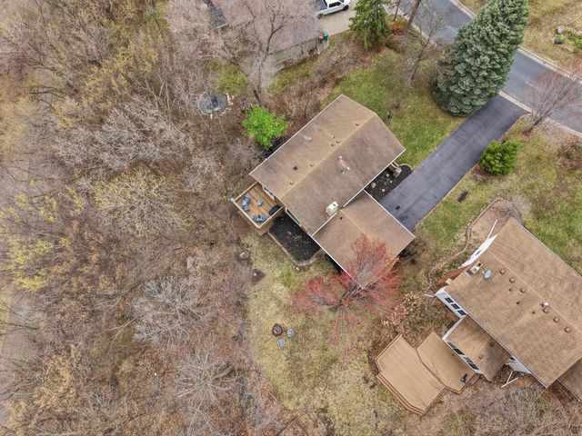 8105 Dakota Lane, Chanhassen, MN 55317