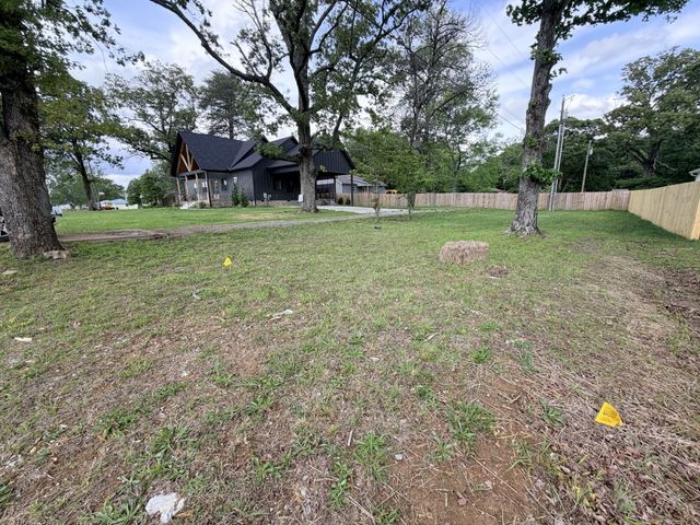1601 Old Estill Springs Rd, Tullahoma, TN 37388