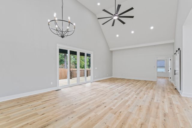 1601 Old Estill Springs Rd, Tullahoma, TN 37388