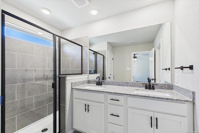 1018 West 1604 North Unit 203, San Antonio, TX 78251