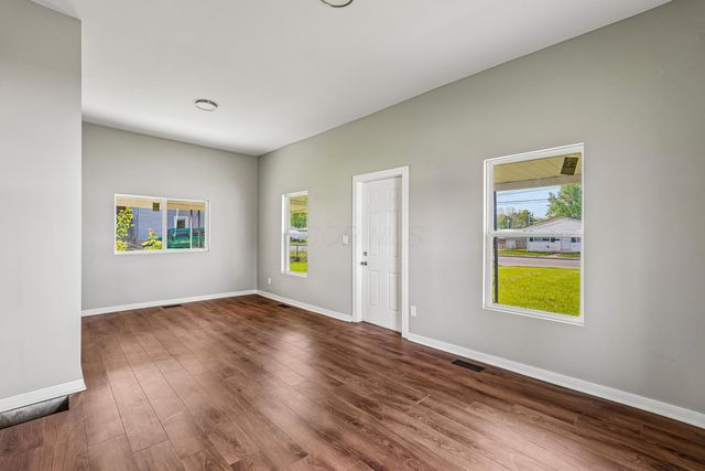 824 W Columbus Avenue, Bellefontaine, OH 43311