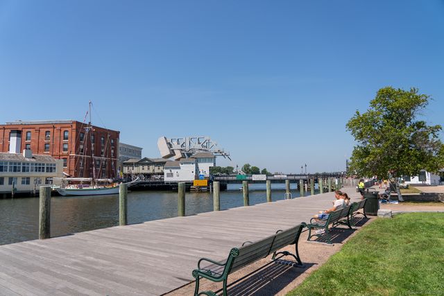 60 Willow Street 305, Stonington, CT 06355