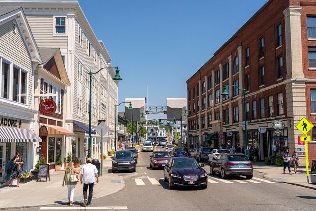 60 Willow Street 305, Stonington, CT 06355