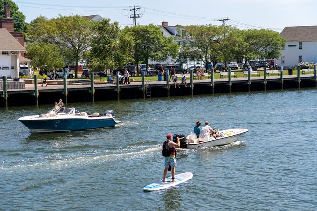 60 Willow Street 305, Stonington, CT 06355