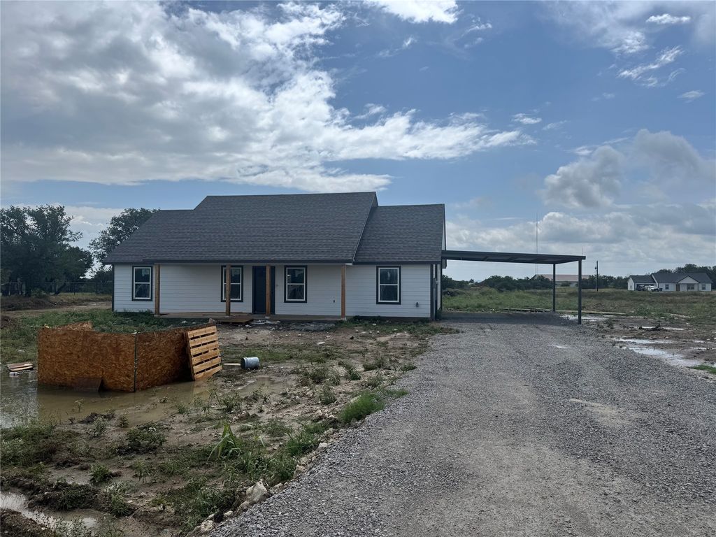 6064 Piper Anne Street, Azle, TX 76020