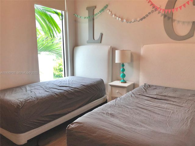 1700 Meridian Ave 303, Miami Beach, FL 33139