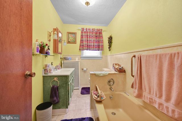 1629 NEW HOLLAND RD, Reading, PA 19607