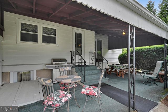 1629 NEW HOLLAND RD, Reading, PA 19607