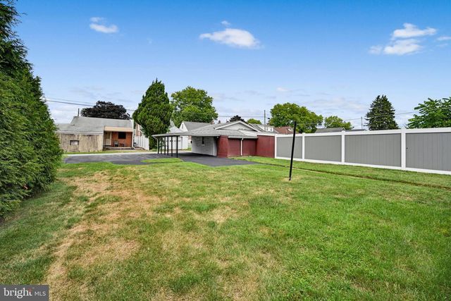 1629 NEW HOLLAND RD, Reading, PA 19607