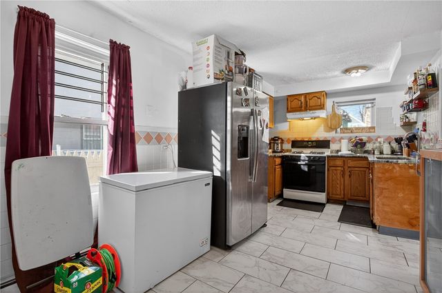 31 Sassafras Street, Providence, RI 02907