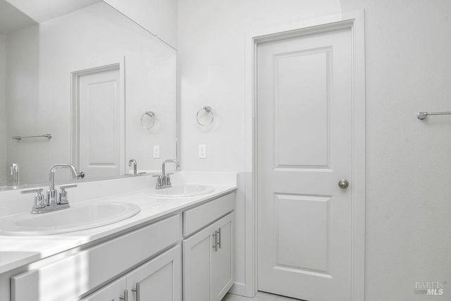 681 SHEFFORD Dr, Vacaville, CA 95687