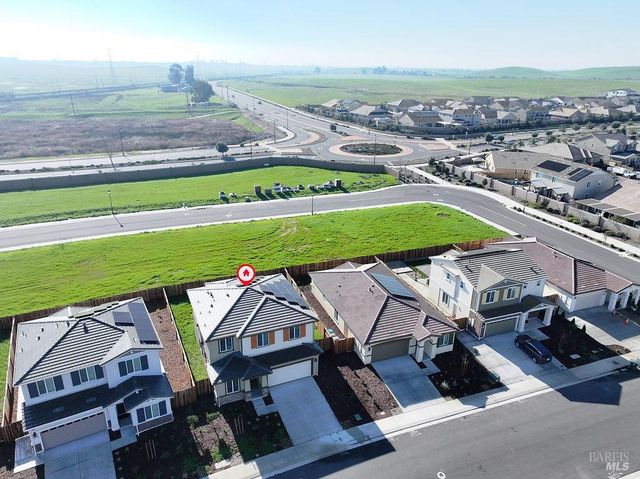 681 SHEFFORD Dr, Vacaville, CA 95687