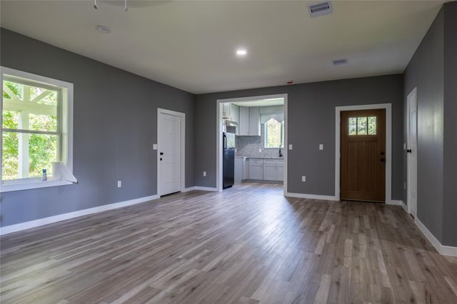 538 County Road 5003, Cleveland, TX 77327