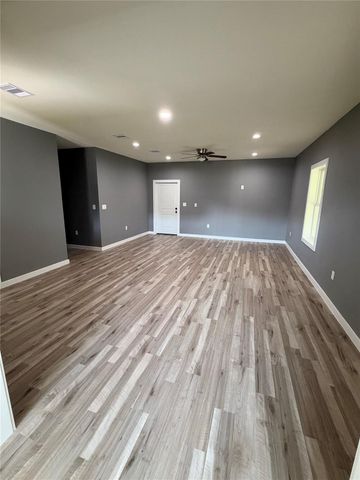 538 County Road 5003, Cleveland, TX 77327