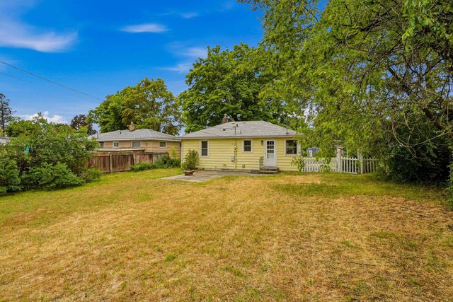 5604 N Elm St, Spokane, WA 99205