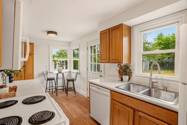 5604 N Elm St, Spokane, WA 99205