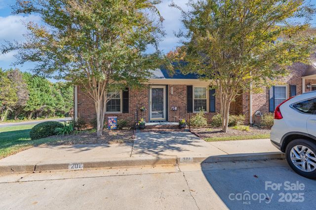 201 Pointe Circle, Rock Hill, SC 29732