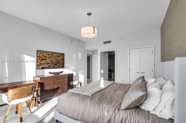 6899 E Collins Ave 802, Miami Beach, FL 33141