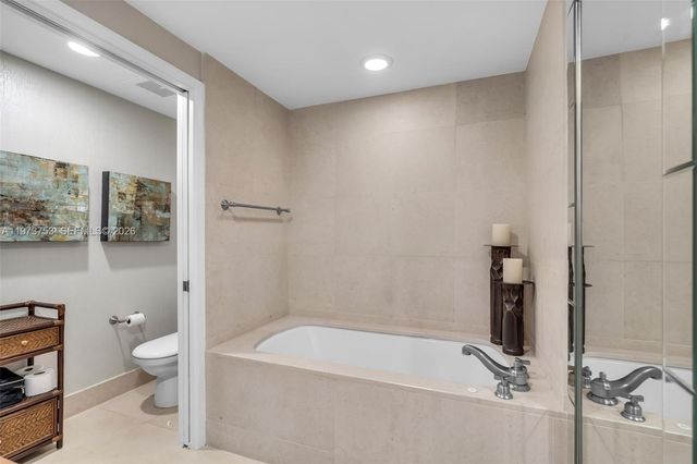 6899 E Collins Ave 802, Miami Beach, FL 33141