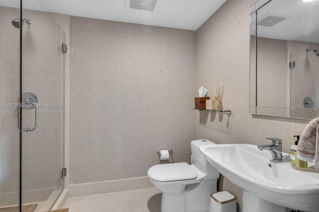 6899 E Collins Ave 802, Miami Beach, FL 33141