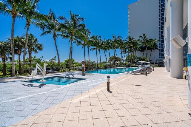 6899 E Collins Ave 802, Miami Beach, FL 33141