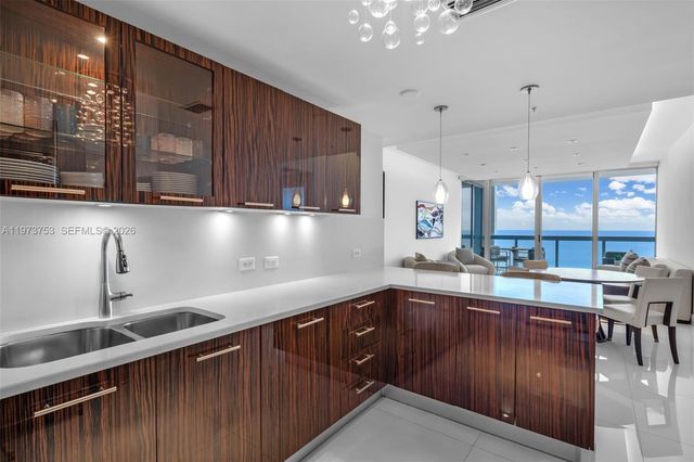 6899 E Collins Ave 802, Miami Beach, FL 33141