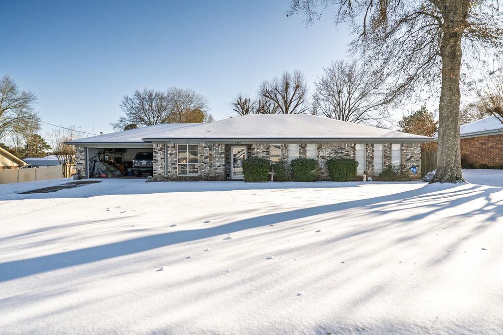 4412 Fitzgerald St, Marshall, TX 75670