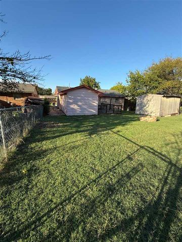 340 N 62nd St, Lawton, OK 73505