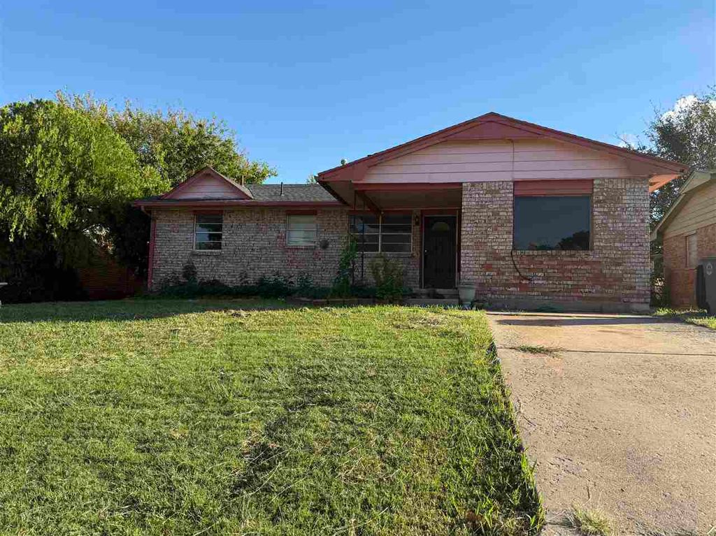 340 N 62nd St, Lawton, OK 73505