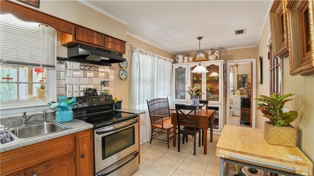 639 S Wayne Street, Jesup, GA 31546