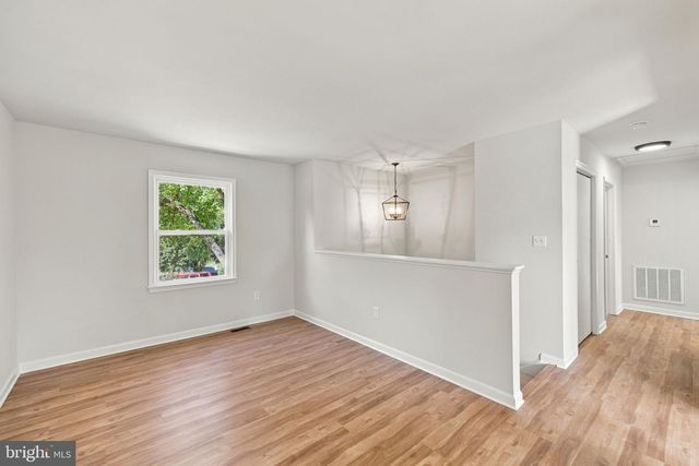 2140 MINNEAR ST, Fredericksburg, VA 22407
