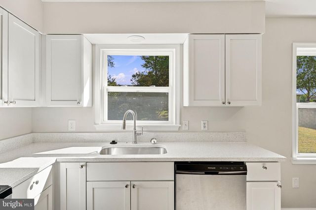 2140 MINNEAR ST, Fredericksburg, VA 22407