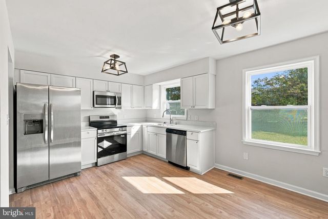 2140 MINNEAR ST, Fredericksburg, VA 22407