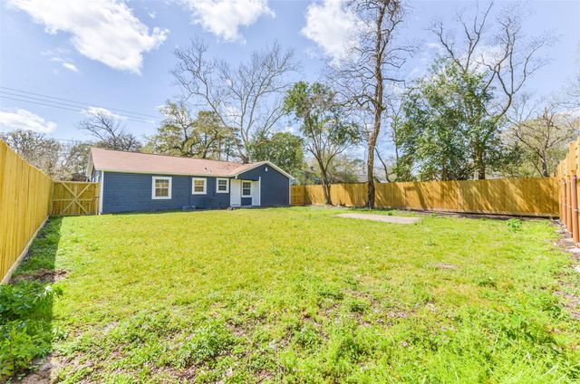 8229 Carolwood Drive, Houston, TX 77028