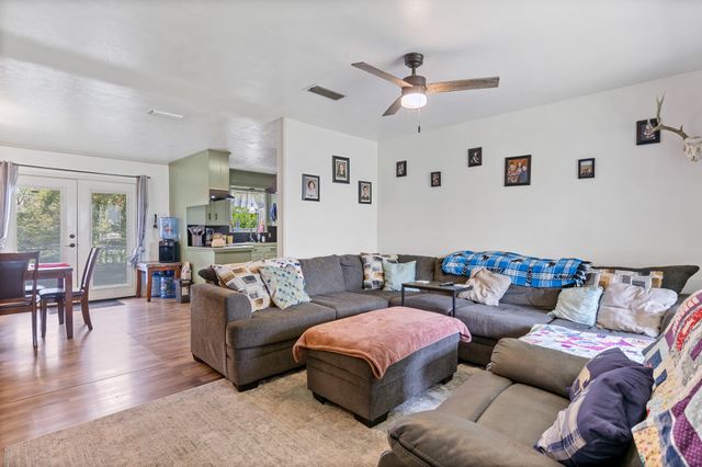 3259 Fm 557, Pittsburg, TX 75686