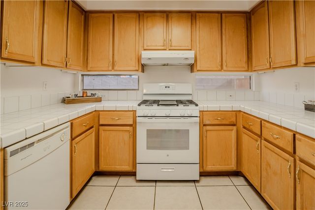 9792 Sonora Bend Avenue, Las Vegas, NV 89148