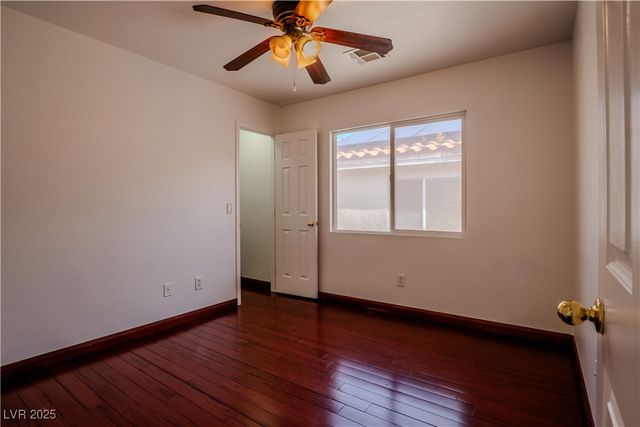 9792 Sonora Bend Avenue, Las Vegas, NV 89148