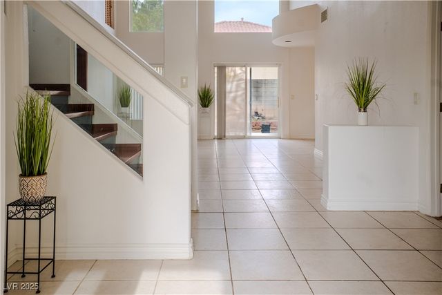 9792 Sonora Bend Avenue, Las Vegas, NV 89148