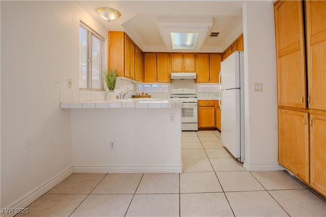 9792 Sonora Bend Avenue, Las Vegas, NV 89148