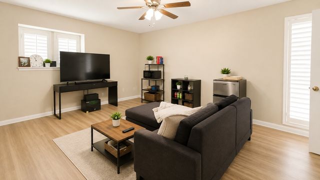 1912 Kentwood Lane, Carrollton, TX 75007