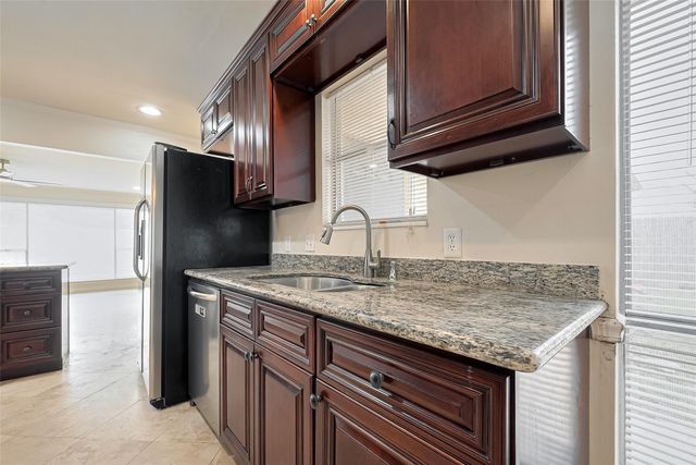 13731 Greenway Drive, Sugar Land, TX 77498