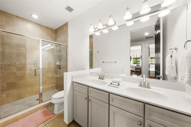 9890 NW 86th Ter, Doral, FL 33178