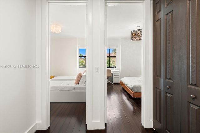 9890 NW 86th Ter, Doral, FL 33178